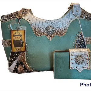 NWT Woman's Aqua Concealed Handgun Leather Purse/Wallet Set By P&G Colle…